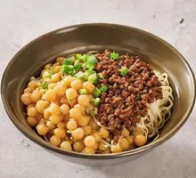 Dry-braised Spicy Noodles with Peas and Pork