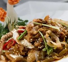 Fresh Pepper Stir-Fried Beef