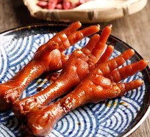 Hot Pot Chicken Feet with Tiger Skin Texture