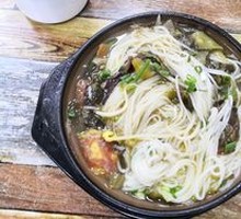 Sour Cabbage Hot Pot Rice Noodles