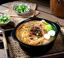 Duck Blood Noodle Soup in Clay Pot