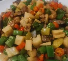 Pan-fried Chicken Cubes