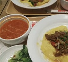 Stir-fried Yellow Beef with Egg Fried Rice