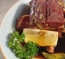 Sauce-Flavored Pork Cubes