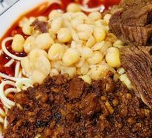 Flower Market Pea and Pork Noodles with Beef