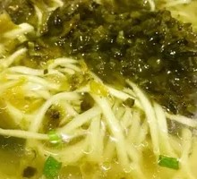Sour Cabbage Noodles