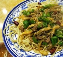 Bamboo Mushroom and Pork Noodles