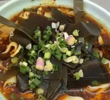 Knife-Scraped Kelp Salad