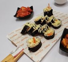 Egg Yolk and Pork Floss Seaweed Rice Roll