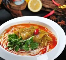 Old Jar Sichuan Pickled Vegetable Noodles