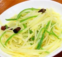 Sliced Potatoes with Green Pepper