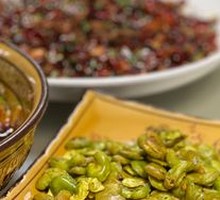 Crispy Broad Bean Salad