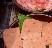 Handcrafted Tender Meat Slices