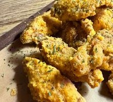 Salted Egg Yolk Chicken Wings