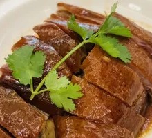 Signature Shenjing Roast Goose