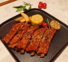 Sichuan Spicy and麻辣 Roasted Black Pig Ribs