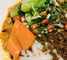 Head Chef's Bowl Noodles with Handmade Rice Noodles