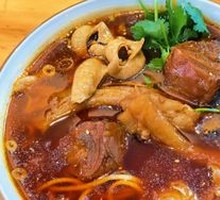 Braised Beef Tendon, Beef Shank, and Pig Intestine Noodles