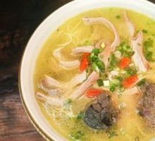 Pig's stomach chicken soup noodles