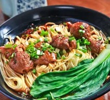 Spicy Pepper Pork Intestine Noodles