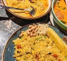 Spicy Pineapple Fried Rice