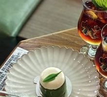 Chilled Orange Cocktails