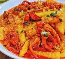 Golden Soup Garlic Lobster Tails