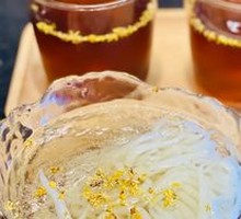 Ice Powder and Cool Shrimp