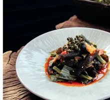 Wild Watercress and Free-range Chicken Feet Salad