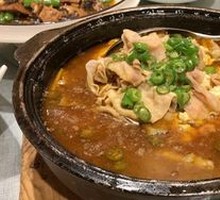 Stoneware Tofu and Beef Stir-fry