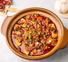 麻婆豆腐砂锅