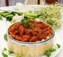 Steamed Pork Intestine with Rice Flour
