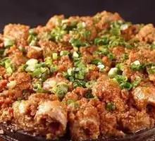 Steamed Pork Intestine with Rice Flour