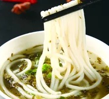 Spicy Clam Rice Noodles