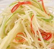 Sliced Potatoes with Green Pepper