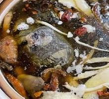 Mountain Delicacy Chicken Soup with Pig's Stomach