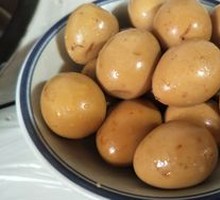 Spiced Braised Quail Eggs