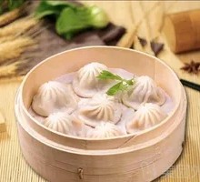 Soup-filled Steamed Buns
