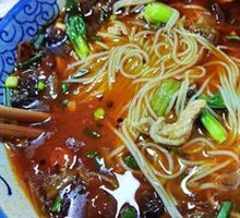 Sour Cabbage and Pork Noodles