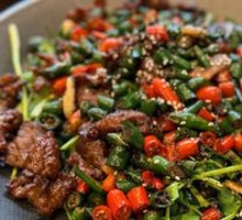 Sizzling Beef with Green and Red Peppers