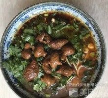 Braised Pork Intestines with Rice Noodles