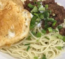 Special Dry Stir-Fried Noodles