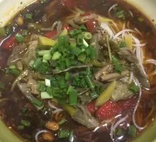 Sichuan-style Pepper Chicken Offal Noodles
