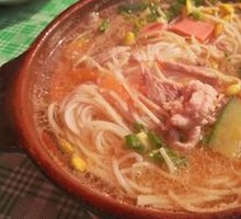 Three Delicacies Hot Pot Rice Noodles