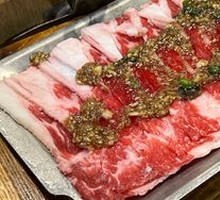 Signature Garlic Beef