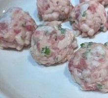 Gongcai Meatballs