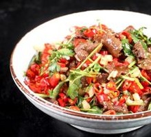 Stir-Fried Beef with Yellow Onion