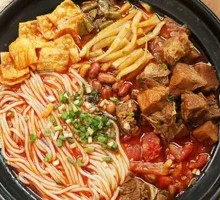 Beef Shank Rice Noodles with Snail Soup