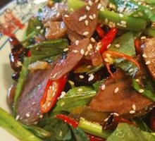 Wild Coriander and Beef Salad