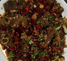 Spicy Braised Pork Trotters in Dry Pot